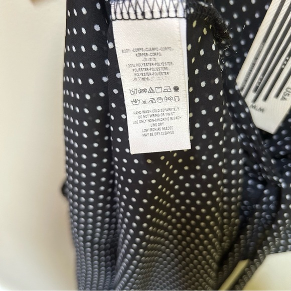 Free People ~ Sleeveless Flowy Black Polka Dot Tie-Bow Blouse in size Medium - Picture 5 of 10